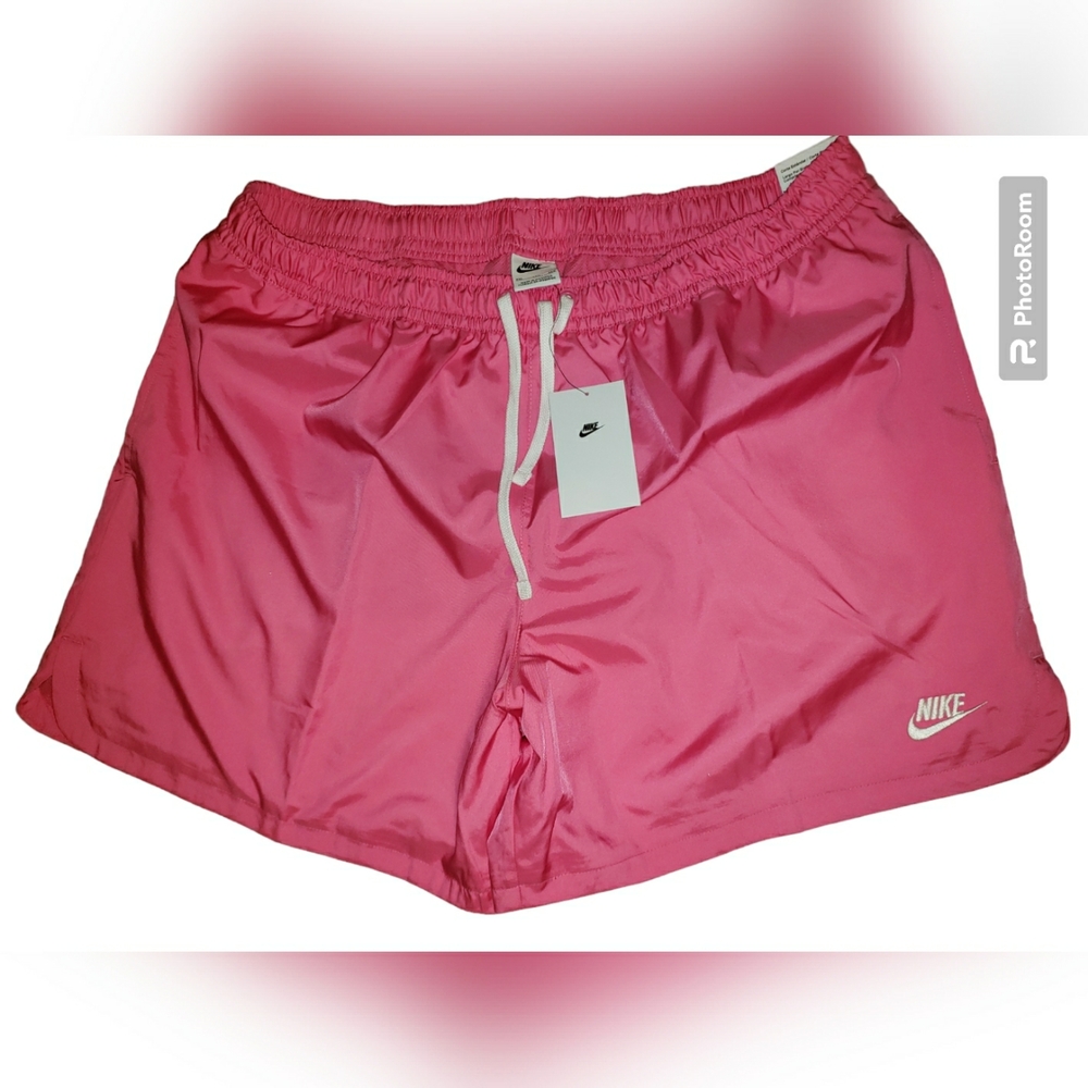 NWT Mens Nike Woven Shorts
